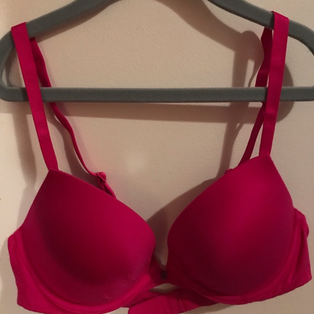 Victoria Secret Fabulous Plunge 34B